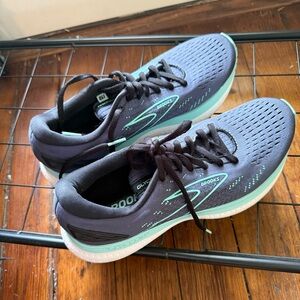 Brooks Glycerin Navy and Mint Women’s Athletic Running Shoes